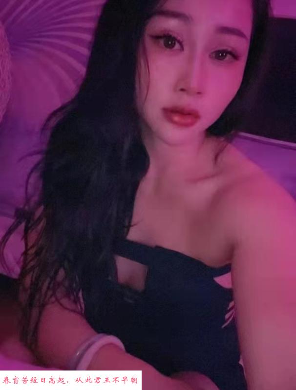 会艳舞的软妹子 第1张