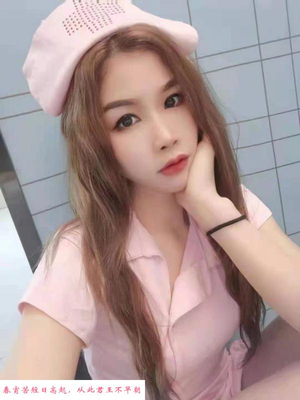 可舌吻独龙年轻美女 第3张