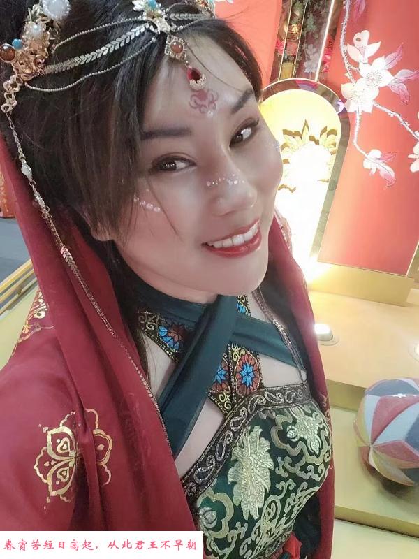 大胸骚女 第2张