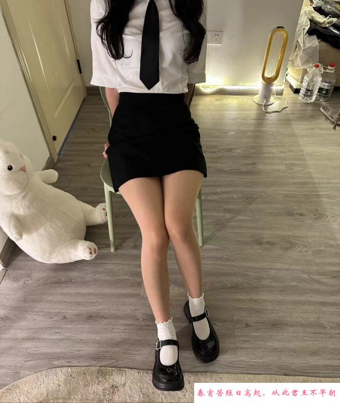 武汉女王心怡只玩SM 第2张