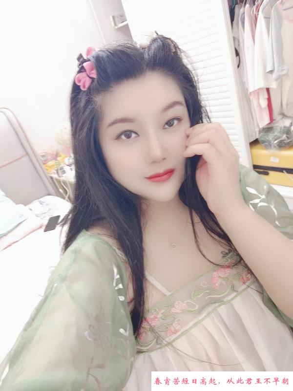 三刷大胸小葡萄 第1张