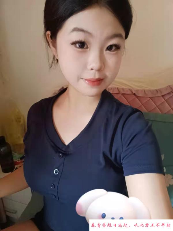 真实微胖18岁学生妹 第1张