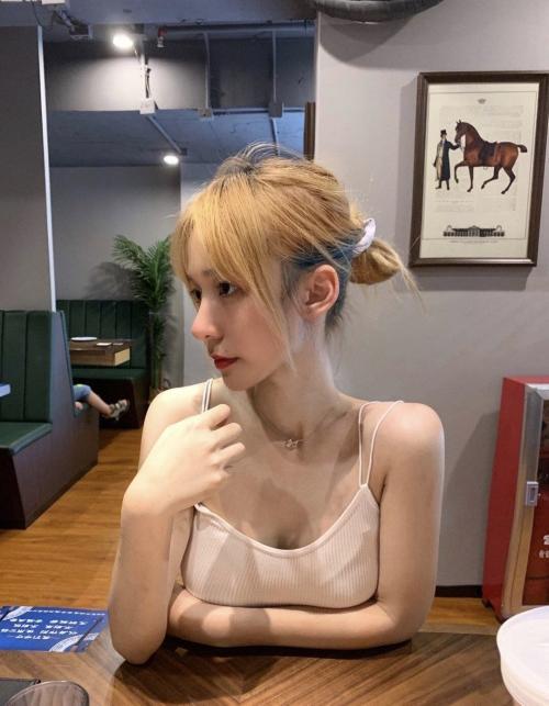 兼职年后下海小姐姐 第1张