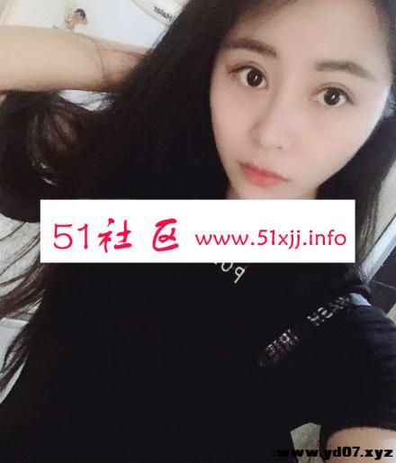 嘉定的一个妹子温柔的很 第1张