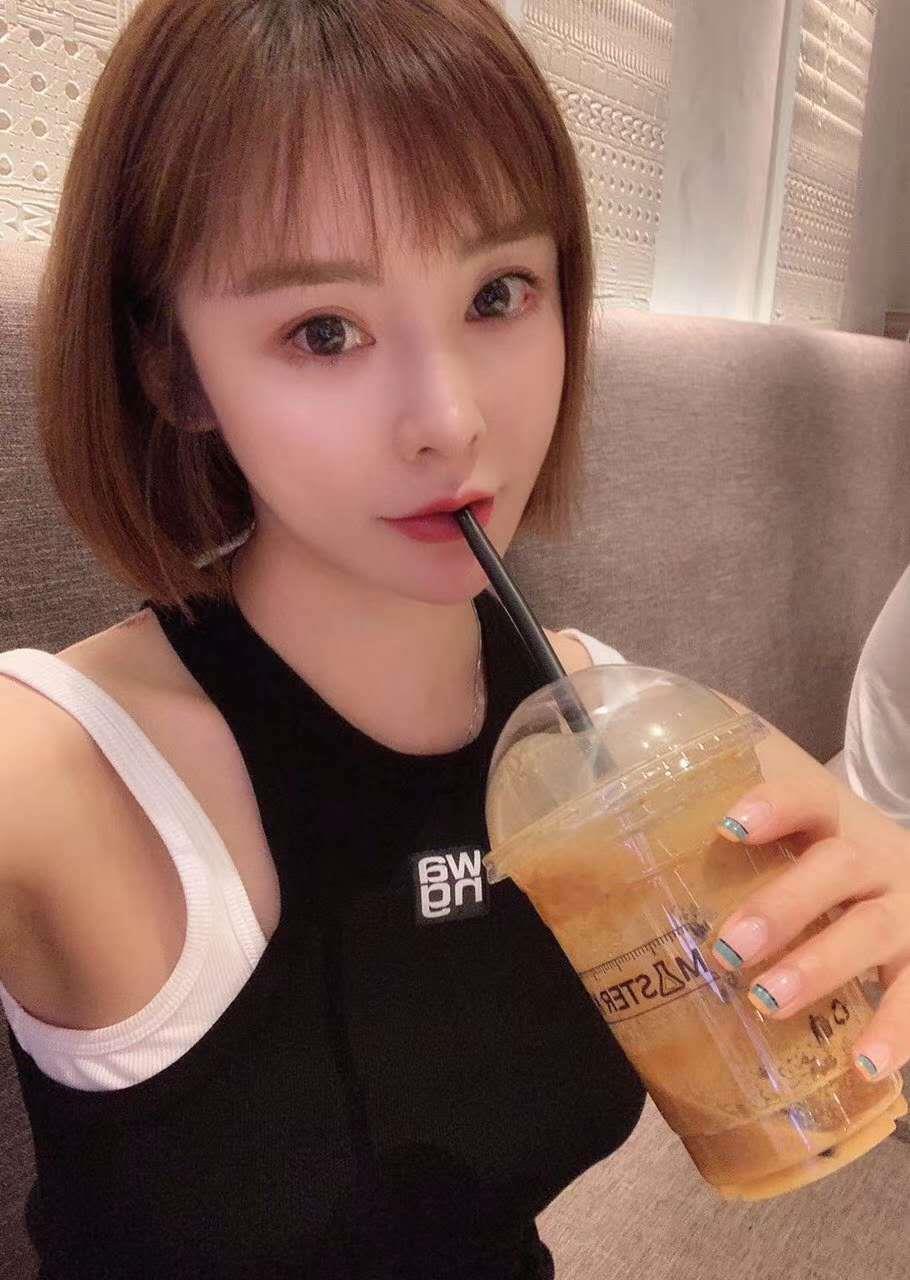 贵阳观山湖区会展城清纯小妹妹 第1张