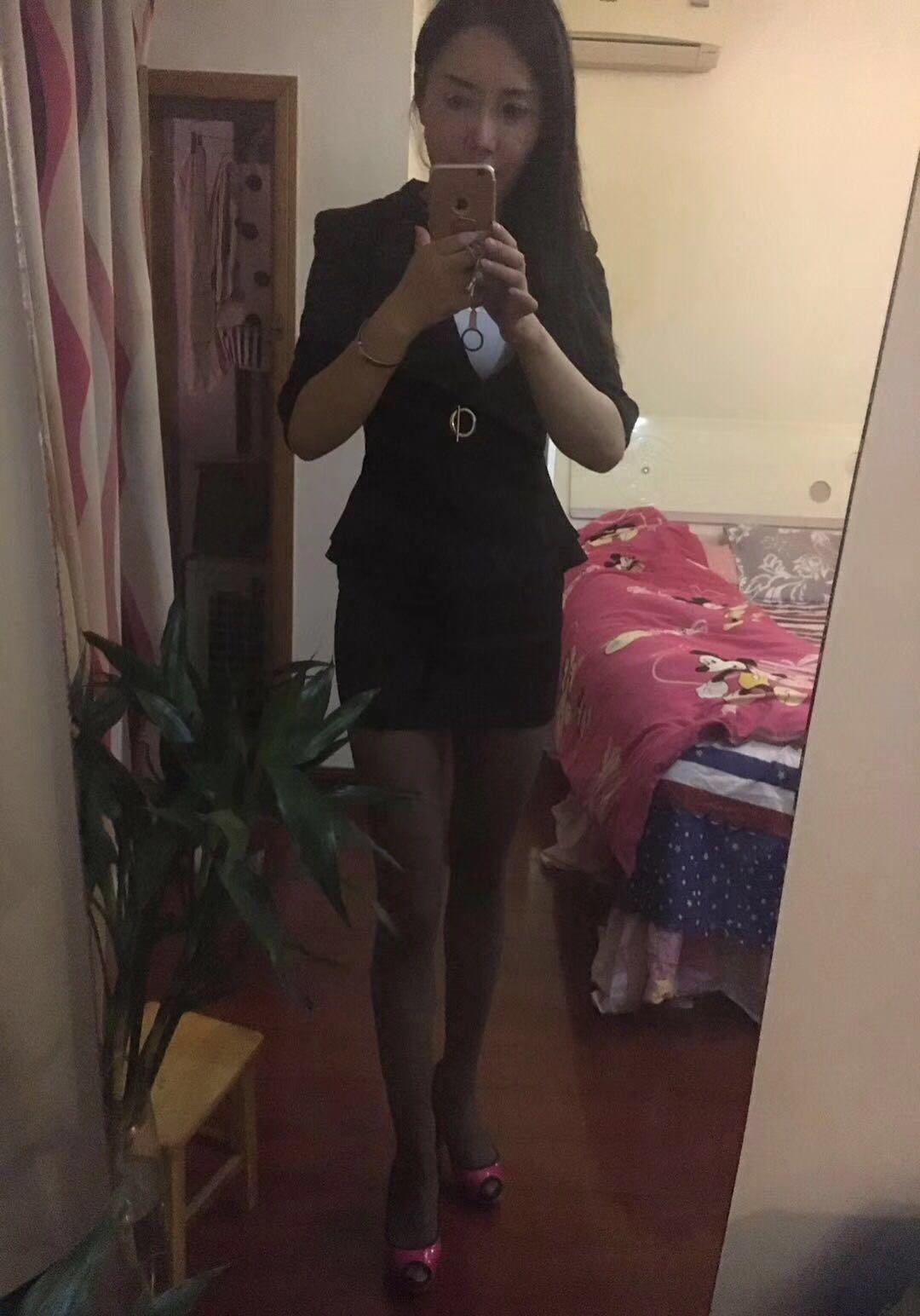 约个熟女还一波三折的，2个熟女都很骚 第4张