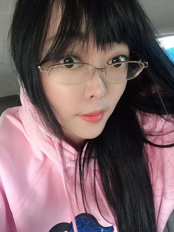 成都妹子骚气逼人 第2张