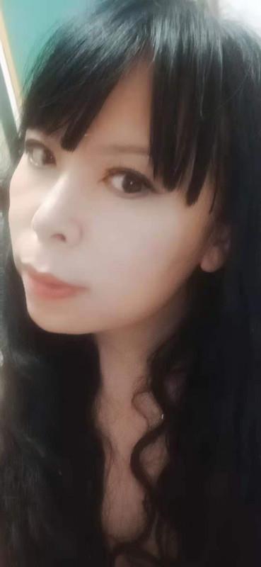 骚气的服务系熟女 第1张