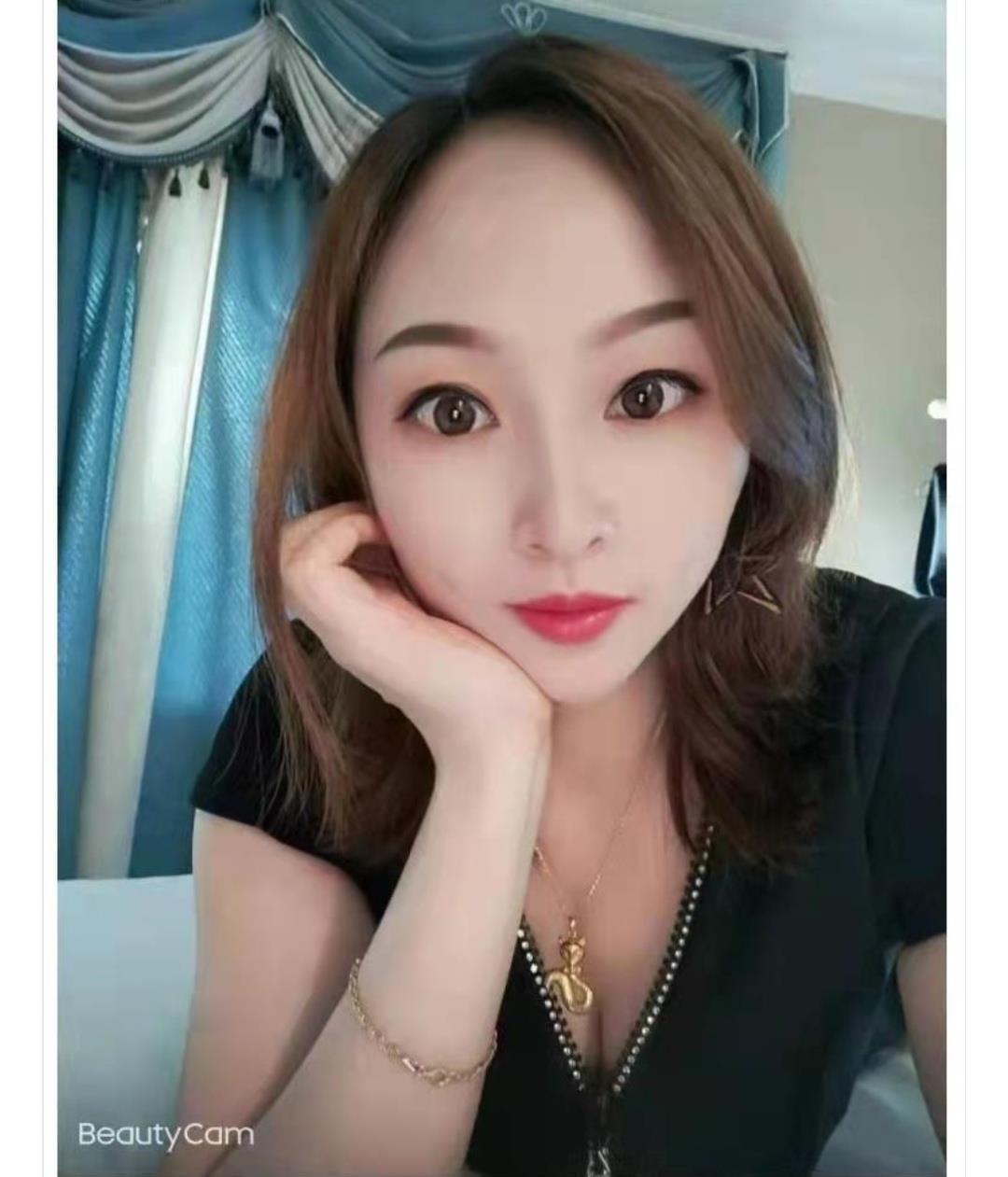 极品服务的小姐姐 第1张