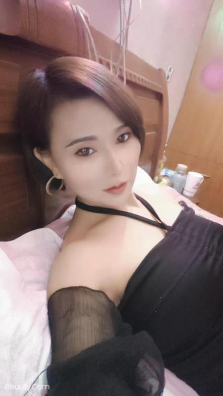 深喉很不错的熟女泻火 第3张
