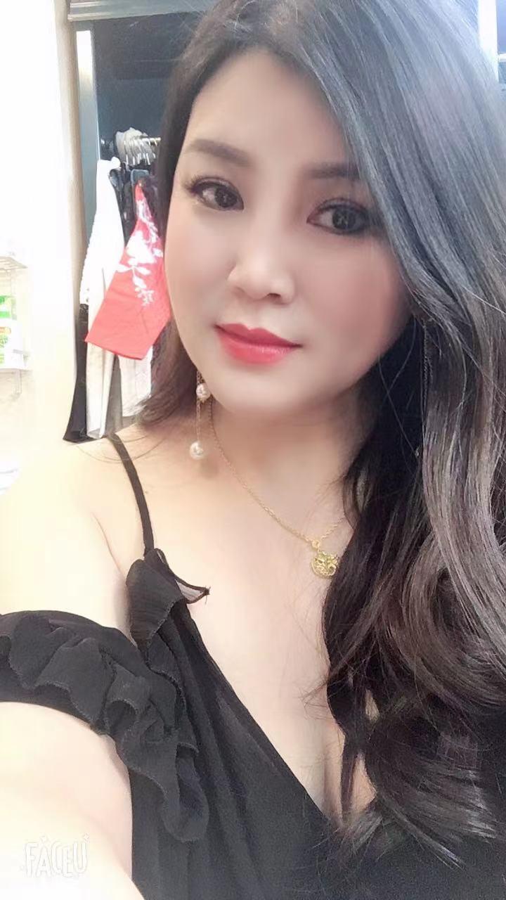 大奶熟女玫瑰 第1张