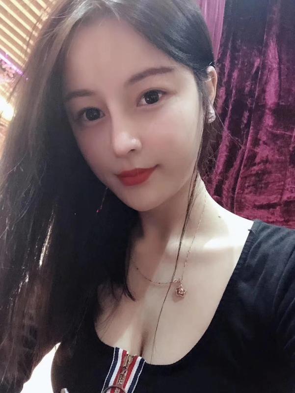 花椒区妹子 第1张