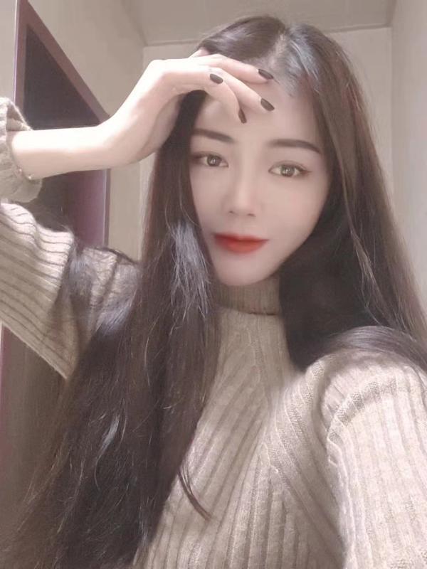 汉口年轻妹子 第1张
