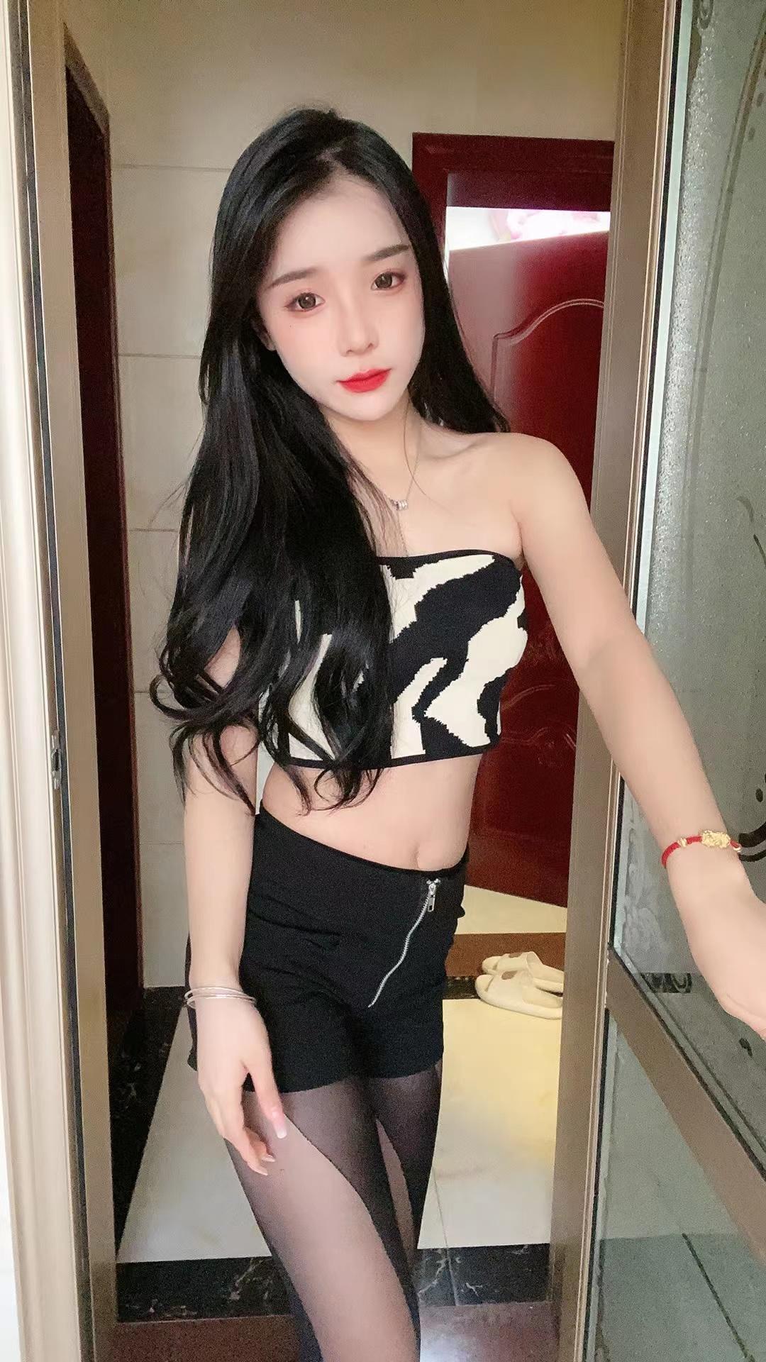 河东妹子,身材好,制服诱惑,b紧,水多 第4张