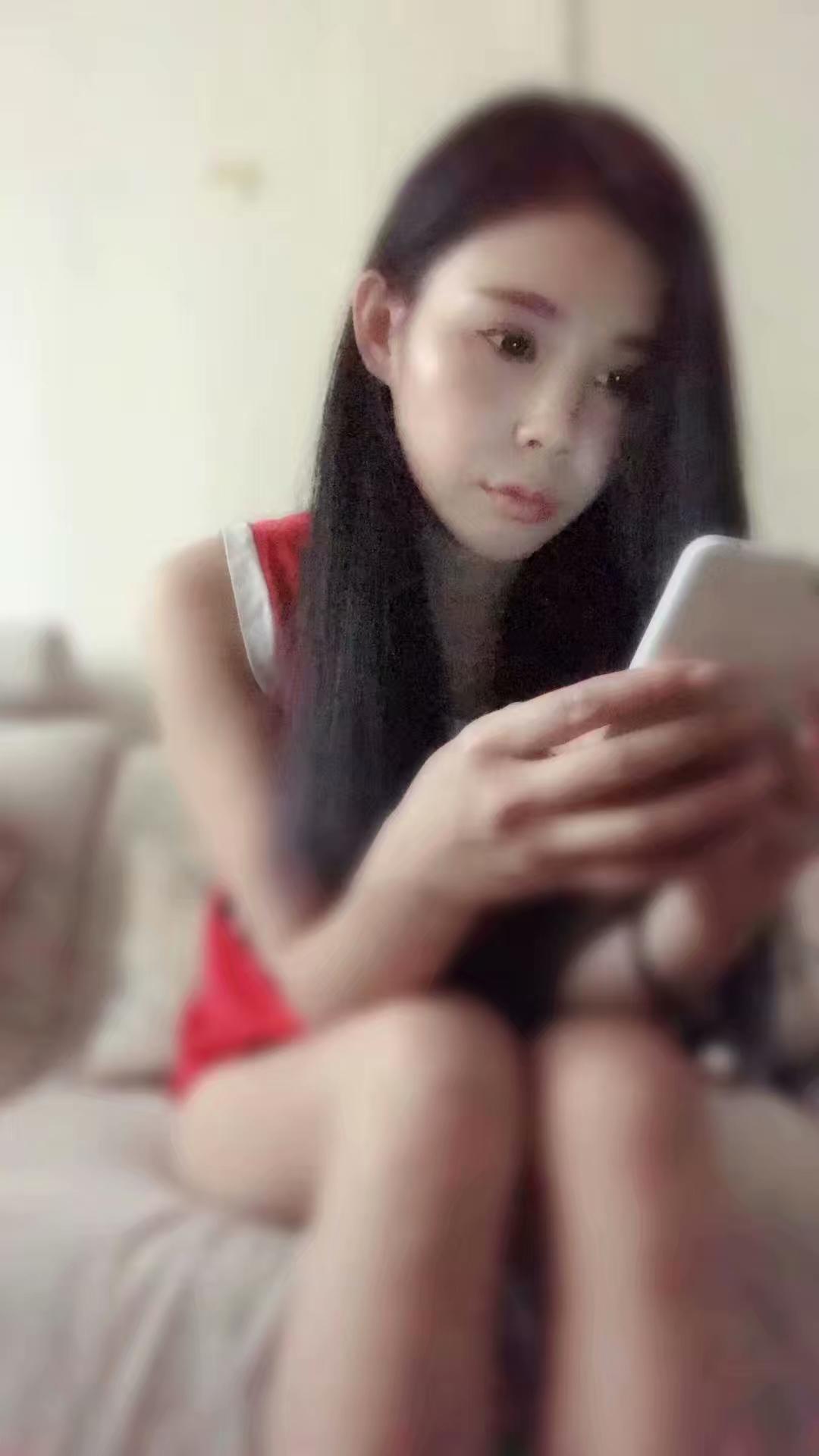 亲自体验蜂腰巨乳妹子，会让人上瘾的！ 第3张
