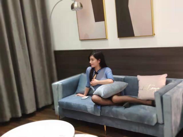 体验颜值身材态度巨佳的小仙女佳佳老师 第1张