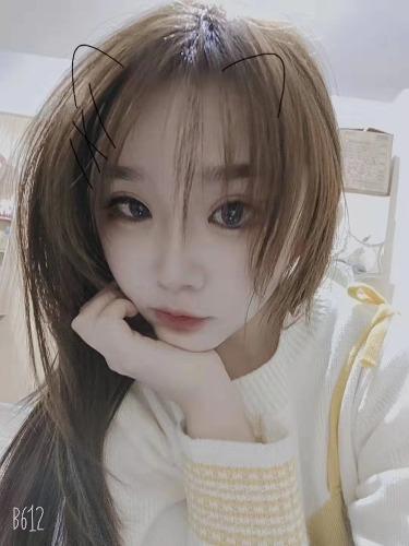 大连周水前东特沃尔玛楼上小妞 第1张